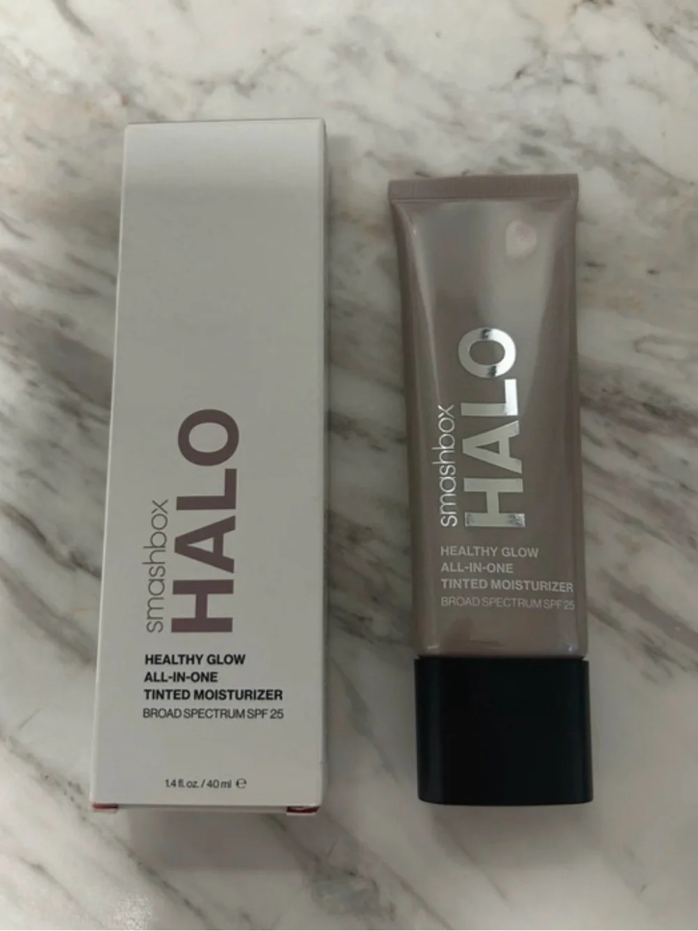 Smashbox Halo Healthy Glow Tinted Moisturizer - Taupe Beige